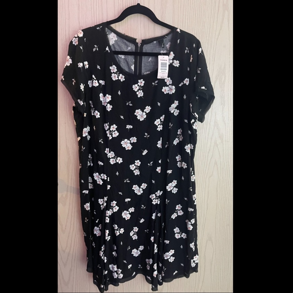 Floral sundress torrid size 1 NWT